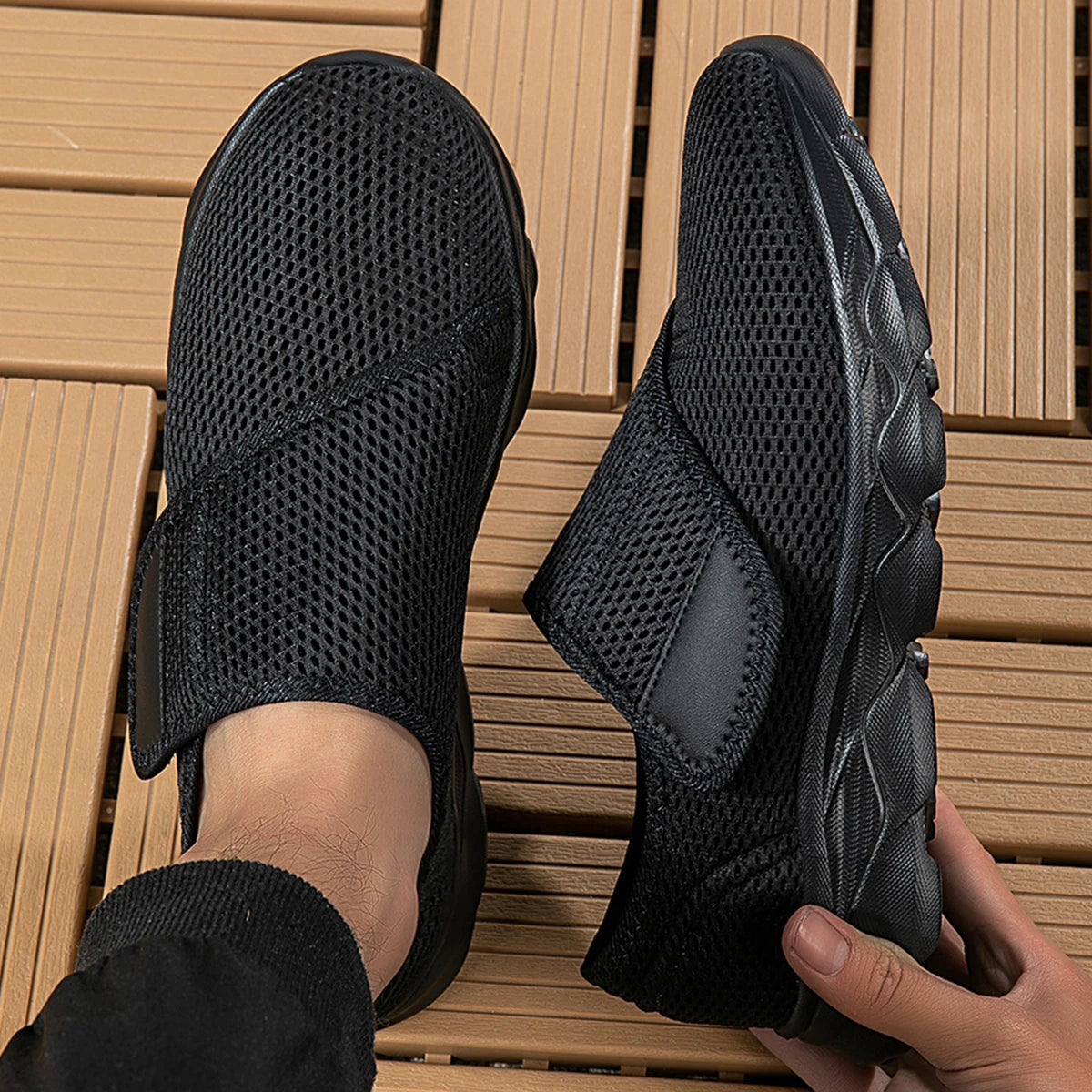 Tênis Ortopédico Feminino para Pés Inchados, Largos e com Joanetes – ConfortWalk™