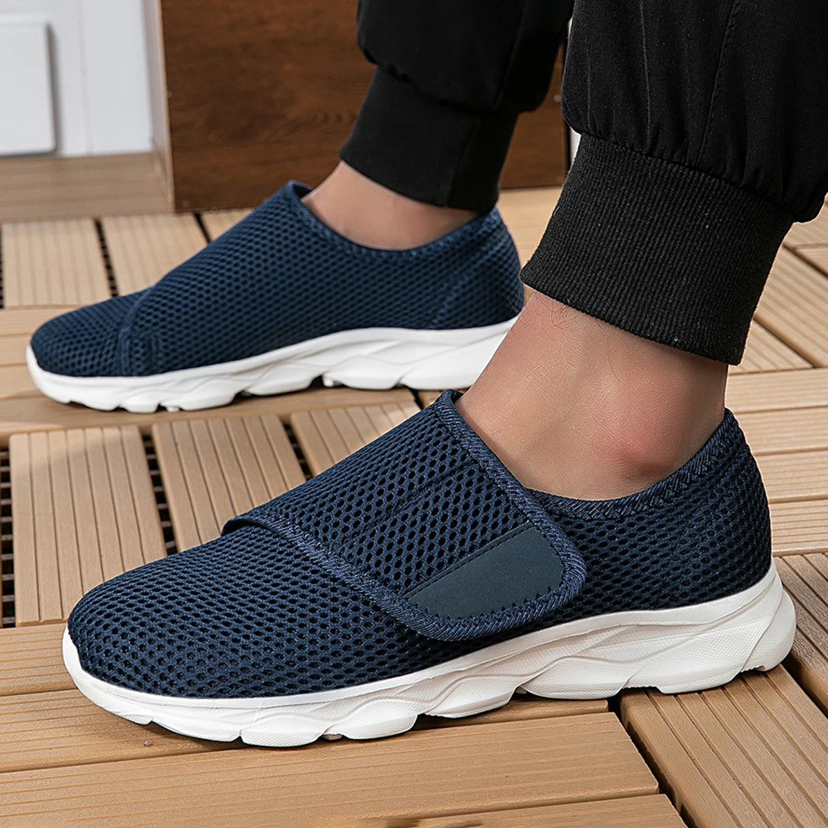 Tênis Ortopédico Feminino para Pés Inchados, Largos e com Joanetes – ConfortWalk™